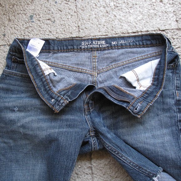 Men’s Levi's Signature S61 Relaxed Cutoff Blue Jeans Shorts - Picture 3 of 6